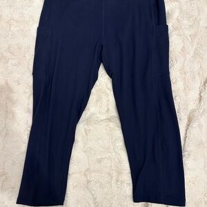 Navy Blue Cropped Leggings